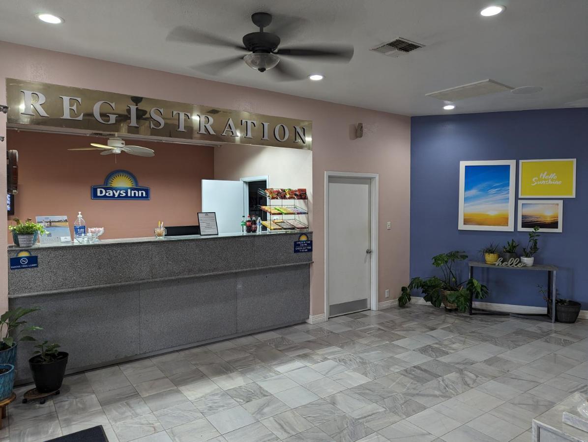 Days Inn By Wyndham Portland/Corpus Christi Exterior photo